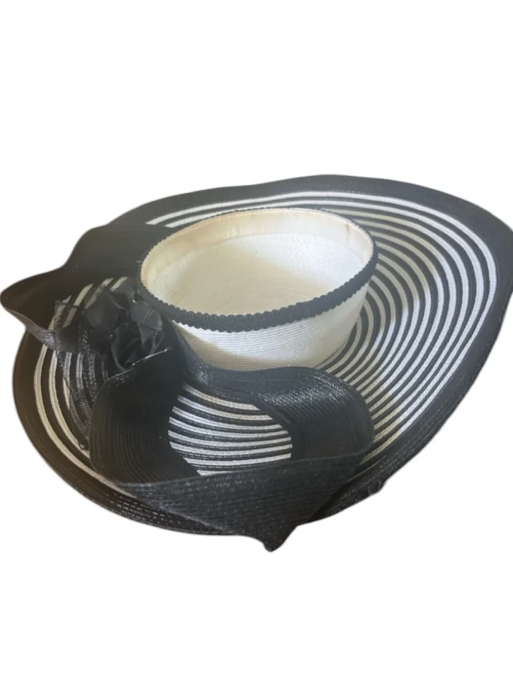 Vintage Black and White Saucer Derby Hat - Picture 10 of 13